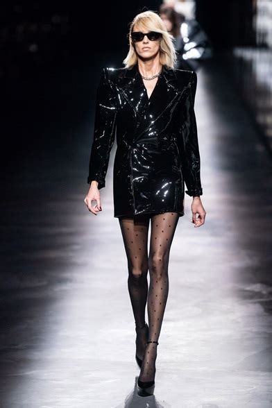 video sfilata di ysl 2019|See all 103 looks of Saint Laurent Fall/Winter 2019 collection.